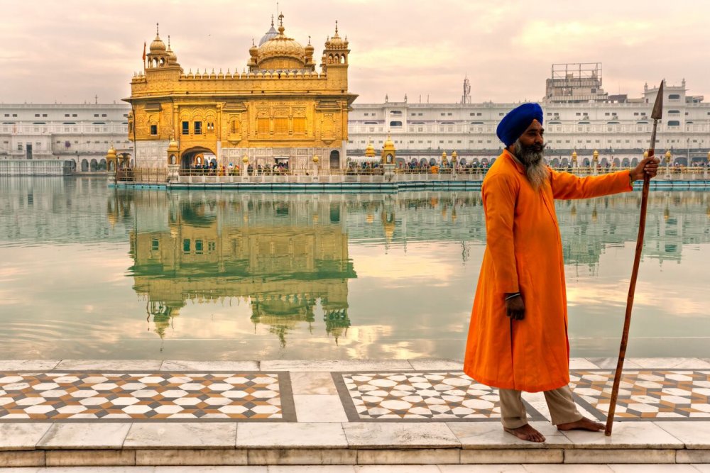 Golden Temple - Amritsar, Punjab.jpg